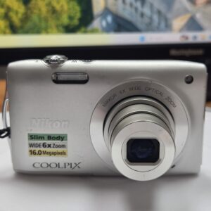 Nikon COOLPIX S3200 16.0MP Digital Camera Silver Optical Zoom