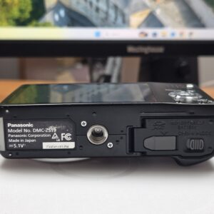Panasonic Lumix DMC-ZS19 Digital Point and Shoot Camera, Black {14.1MP} w/batter