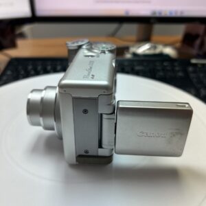 Canon PowerShot A80 Digital Camera Parts or Repair *Defect lens*