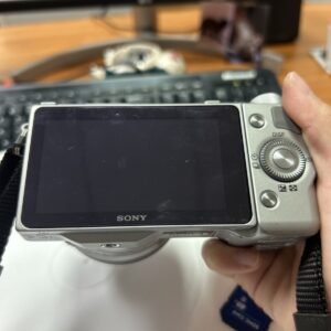 Sony Alpha NEX-5T 16.1MP Digital Camera - 32GB SD, Battery, Case - Tested Works
