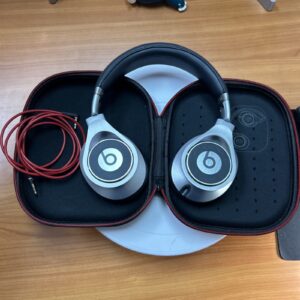 Beats by Dr. Dre Beats Executive Headphones 3.5mm Silver/Black/Red Case - Works